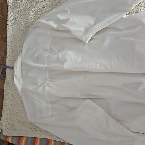 Clothes - Picture 3 of 3